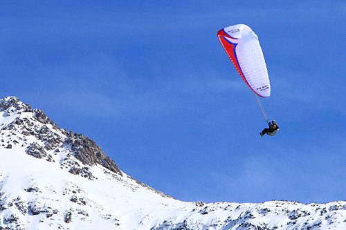 team-5-blue-mt Team 5 Blue MT intermediate mountain paraglider