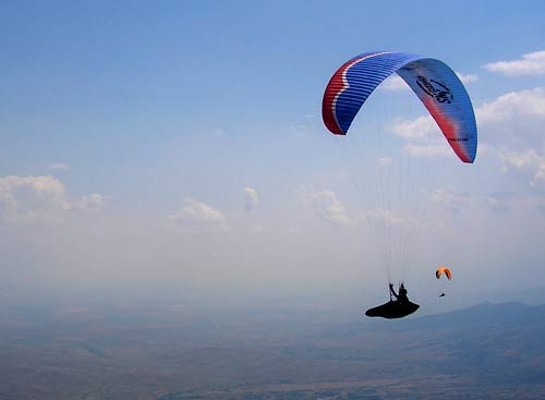 Sky Country test pilot, Nicolay Solomko, wins Ukranian championship aboarf the Evolution 09