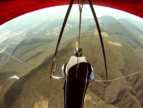 Rodrigo-de-Obeso-flies-Mexican-hang-glider-Nationals-2010 Rodrigo de obeso flying his hang glider over the Mexican countryside: he went on to win the 2010 Mexican Nationals