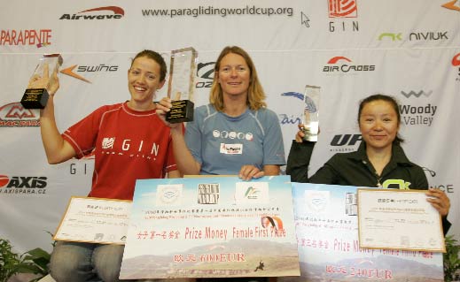 PWC-China-2010-womens-open-podium Women's Podium for the 2010 PWC China: Christine Metas (2), Orlane Sturbois (1), Xiangping Hou (3)