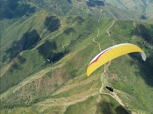 Flying in Roldanillo, Colombia. Photo: Nick Greece Flying in Roldanillo, Colombia. Photo: Nick Greece