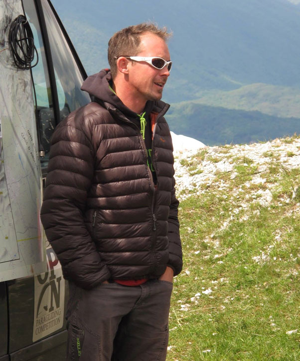 One of organisers, Toby Colombe, briefing on launch. Photo: Brian Steele