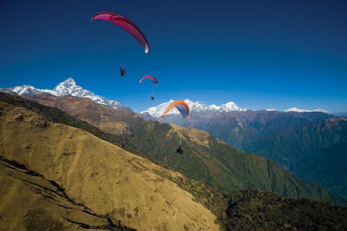 Paragliding in Nepal. Photo: Felix Wolk