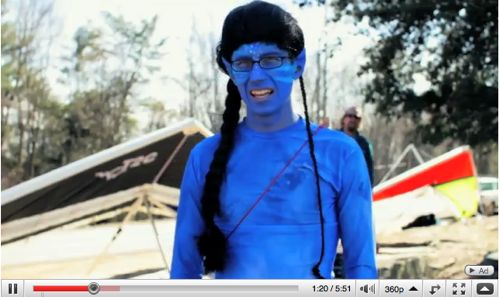 Hollywood blockbuster Avatar goes hang gliding