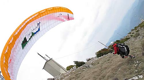 Michel Guichard, winner of the Dudek Zakospeed mountain paraglider in the 2010 Transdromoise. Photo: www.transdromoise.fr