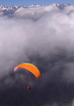 Nervures Aloha, EN A lightweight mountain paraglider