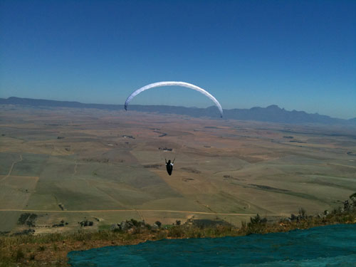 Anthony Allen breaks the Western Cape distance record which has stood for 15 years, with a 173 km flight on 7 January