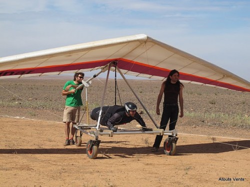 Pascal prepares to launch his hang glider on the Morocco 2011 world record camp 