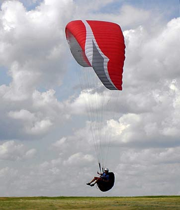 Sky-Country's new En B Discovery 4 paraglider