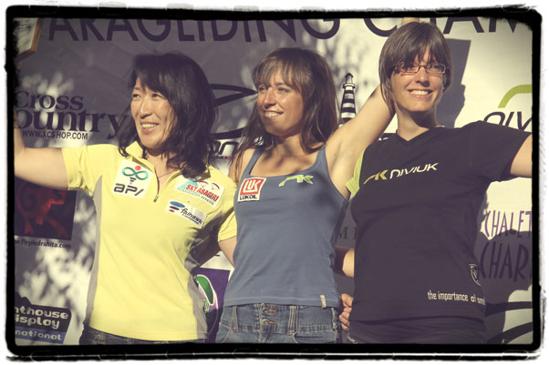 The Women's Class winners from Pedro Bernardo: Klaudia Bulgakow (centre), Keiko Hiraki (left) and Nander Walliser.