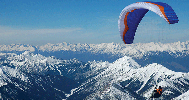 Spring flying from Golden, BC. Photo: Jérôme Maupoint