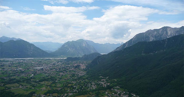 Flying Gemona, in beautiful Italy. Photo: Tim Pentreath