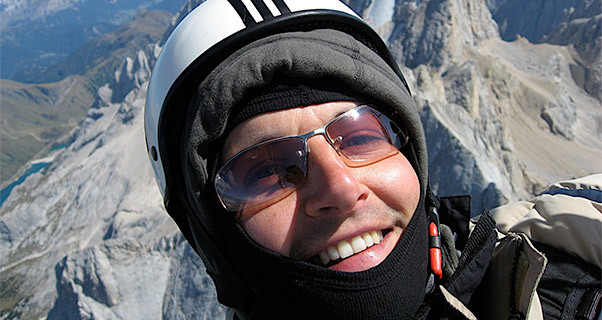 Dominik Frei in the Dolomites. Photo: www.flyfrei.ch