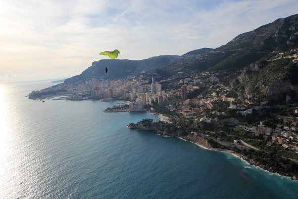 Hugh Miller full stalls the Advance Iota over Monaco. Photo: Ant Green