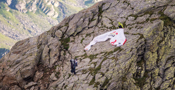 Simon Oberrauner (AUT4) seen during the Red Bull X-Alps at Pass Turlo, Italy on July 11, 2017. // Sebastian Marko/Red Bull Content Pool