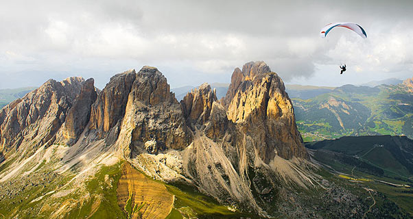 Cross Country 185 Paragliding the Dolomites