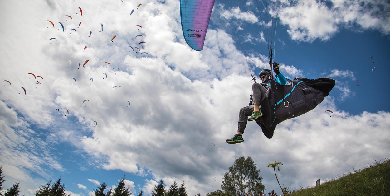 paragliding competition