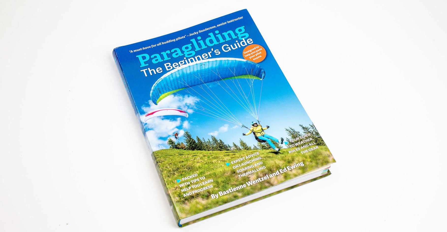 beginners-guide-to-paragliding-2500