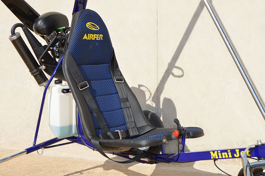 Airfer Mini Jet upholstered fibreglass seat
