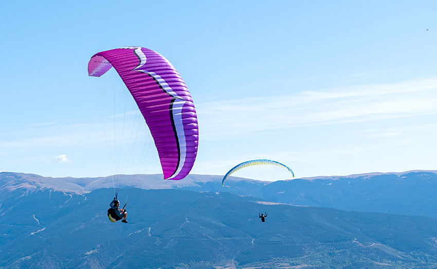 Paragliding with the Kona 2