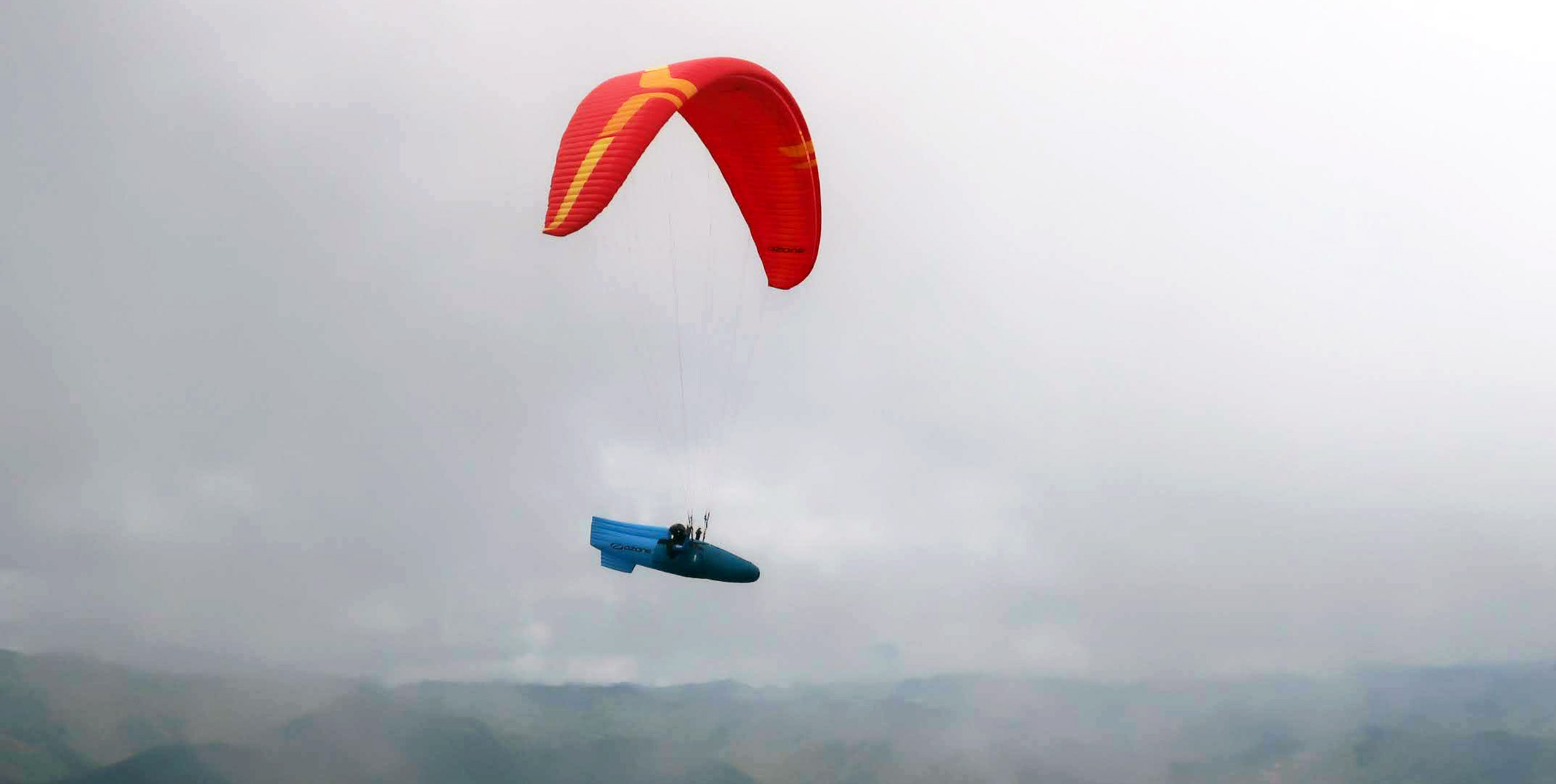 Zeno 2 and Honorin Hamard at the British Paragliding Open in Colombia. Photo: Xavier Laporte
