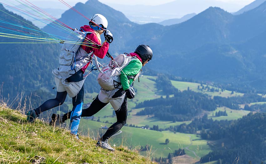 Lightweight tandem flying