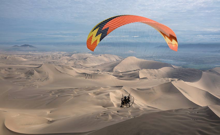 Paramotoring above the dunes