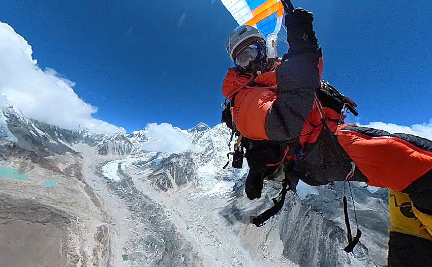 Pierre Carter flies from Everest