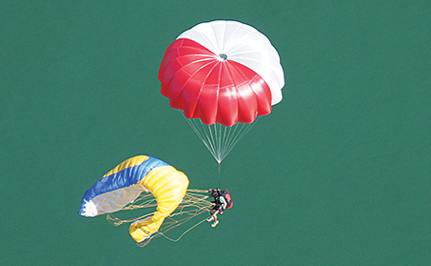 Round Pulled-Down Apex (PDA) parachute 