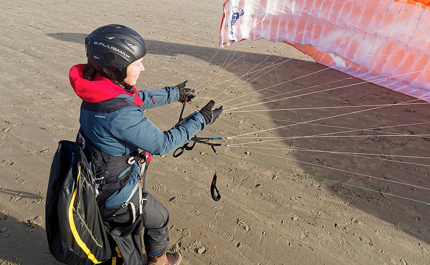 Groundhandling on the beach
