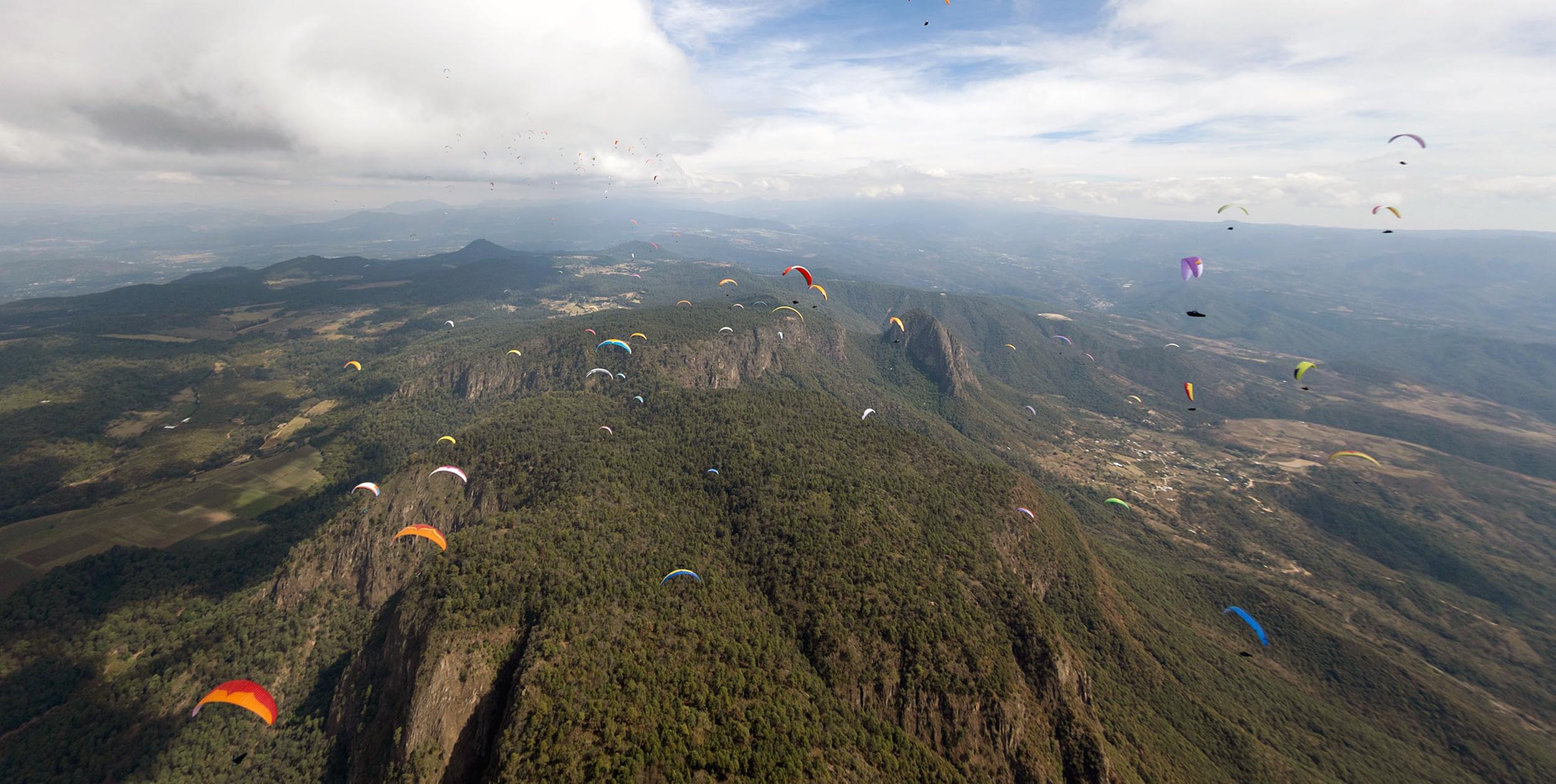 Paragliding-Valle-de-Bravo-2500