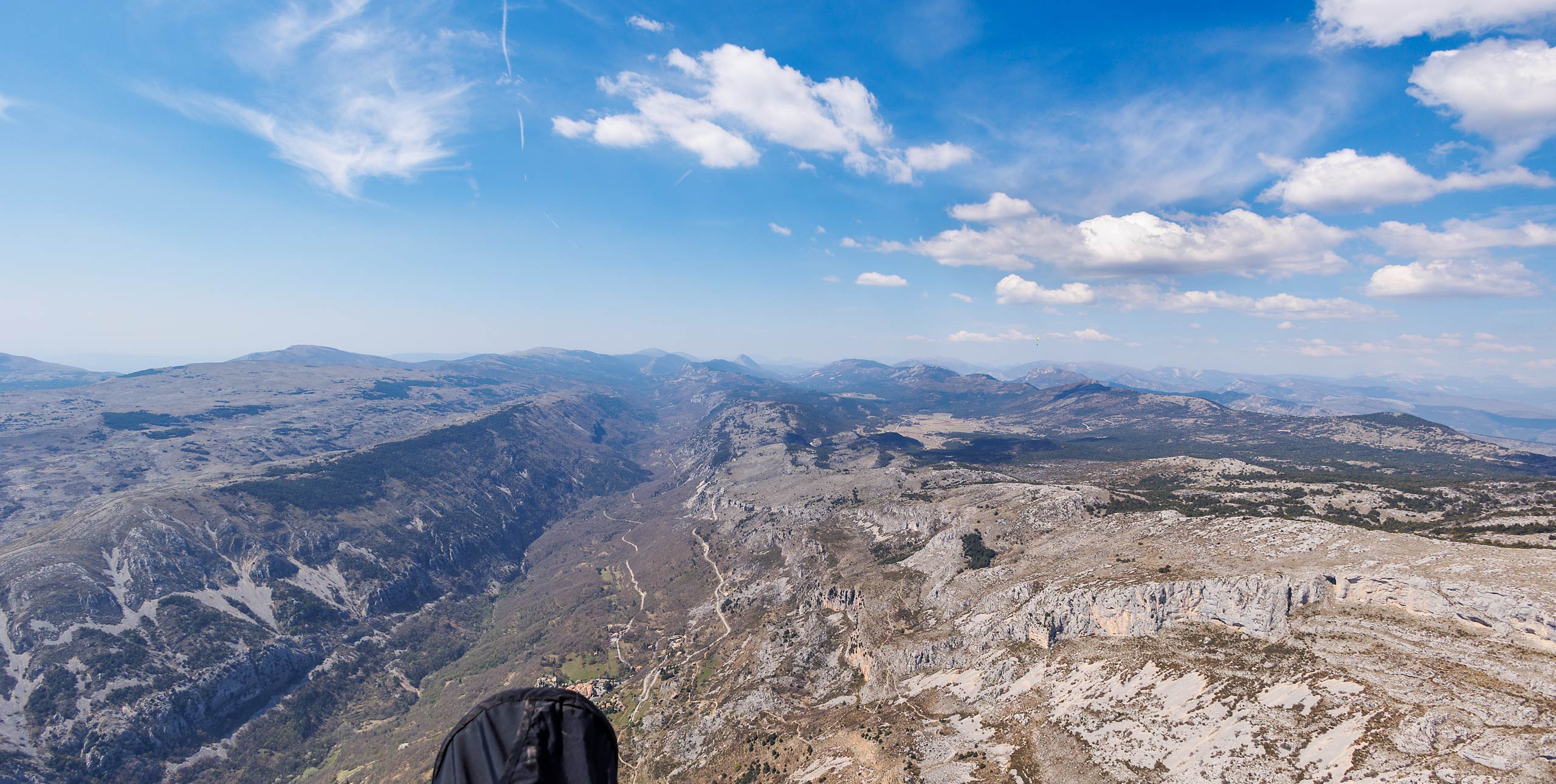Upper winds opposite the lower valley winds