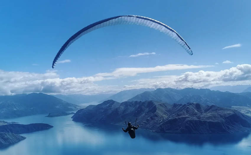 Wanaka Hike-and-fly competition