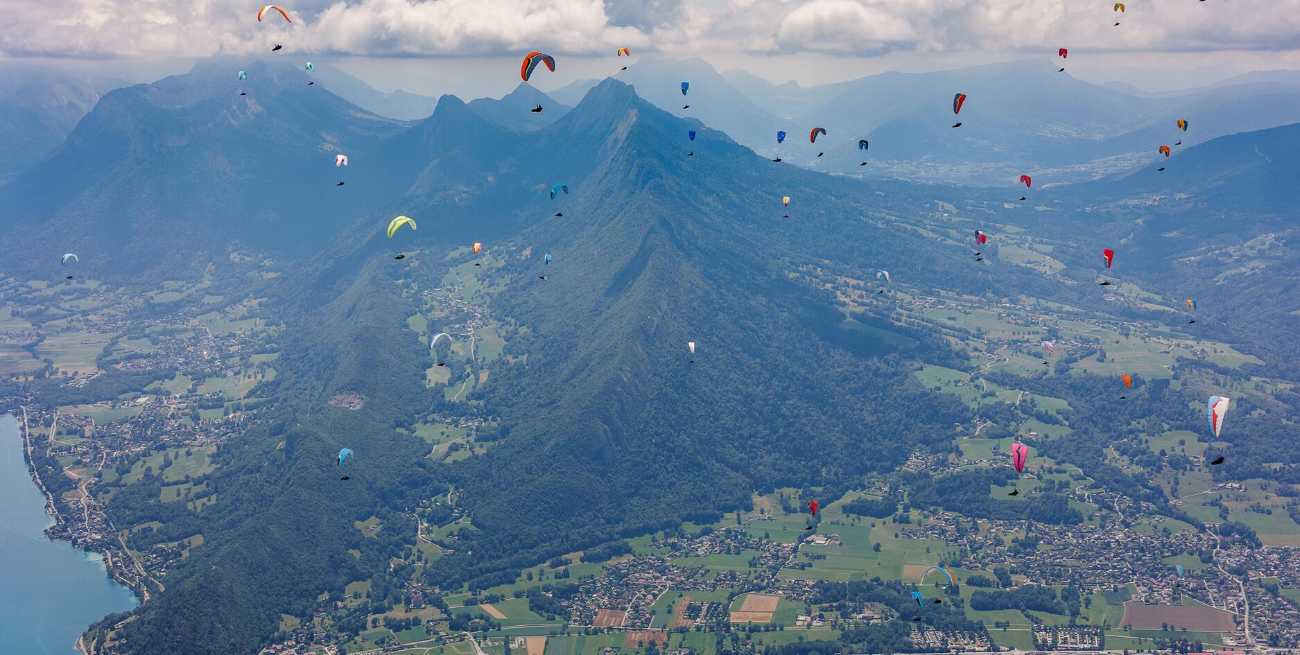 Paragliding competition in Annecy ... The 'freeze' will affect all FFVL sanctioned XC competitions in France. Photo: Marcus King