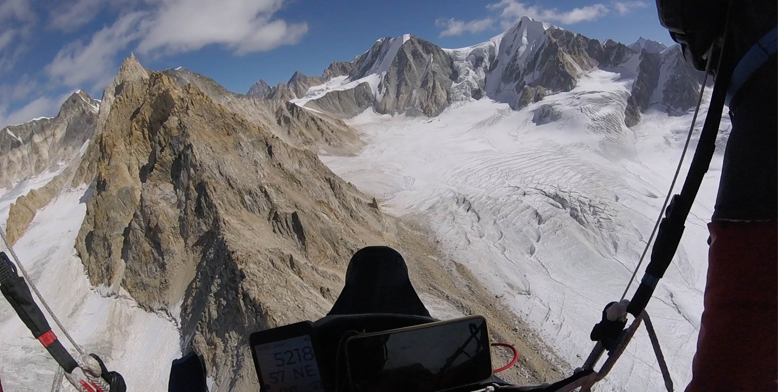 Juraj Koren paragliding in Lahaul in India
