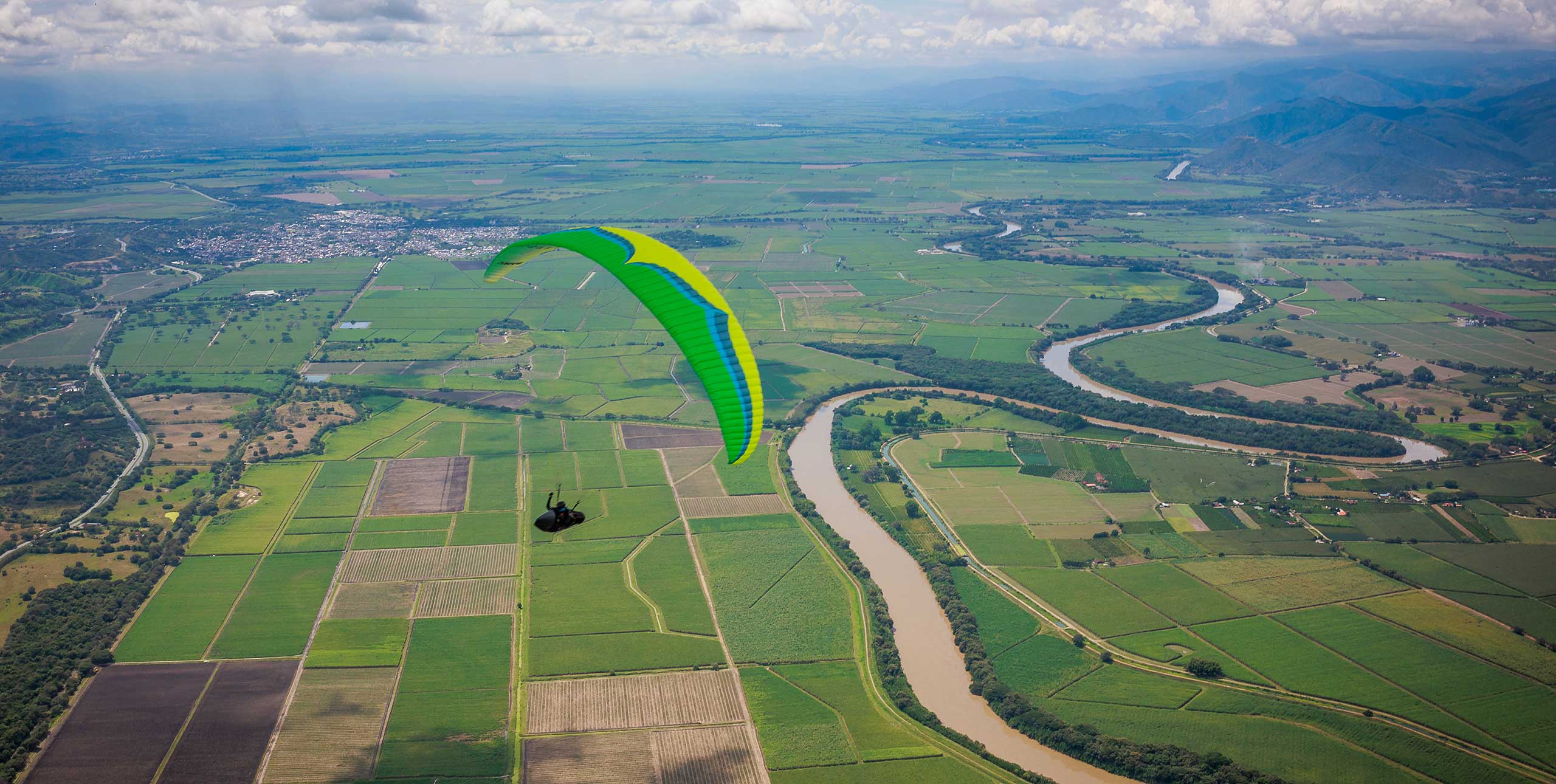 Learning thermal on a paraglider. Photo: Marcus King