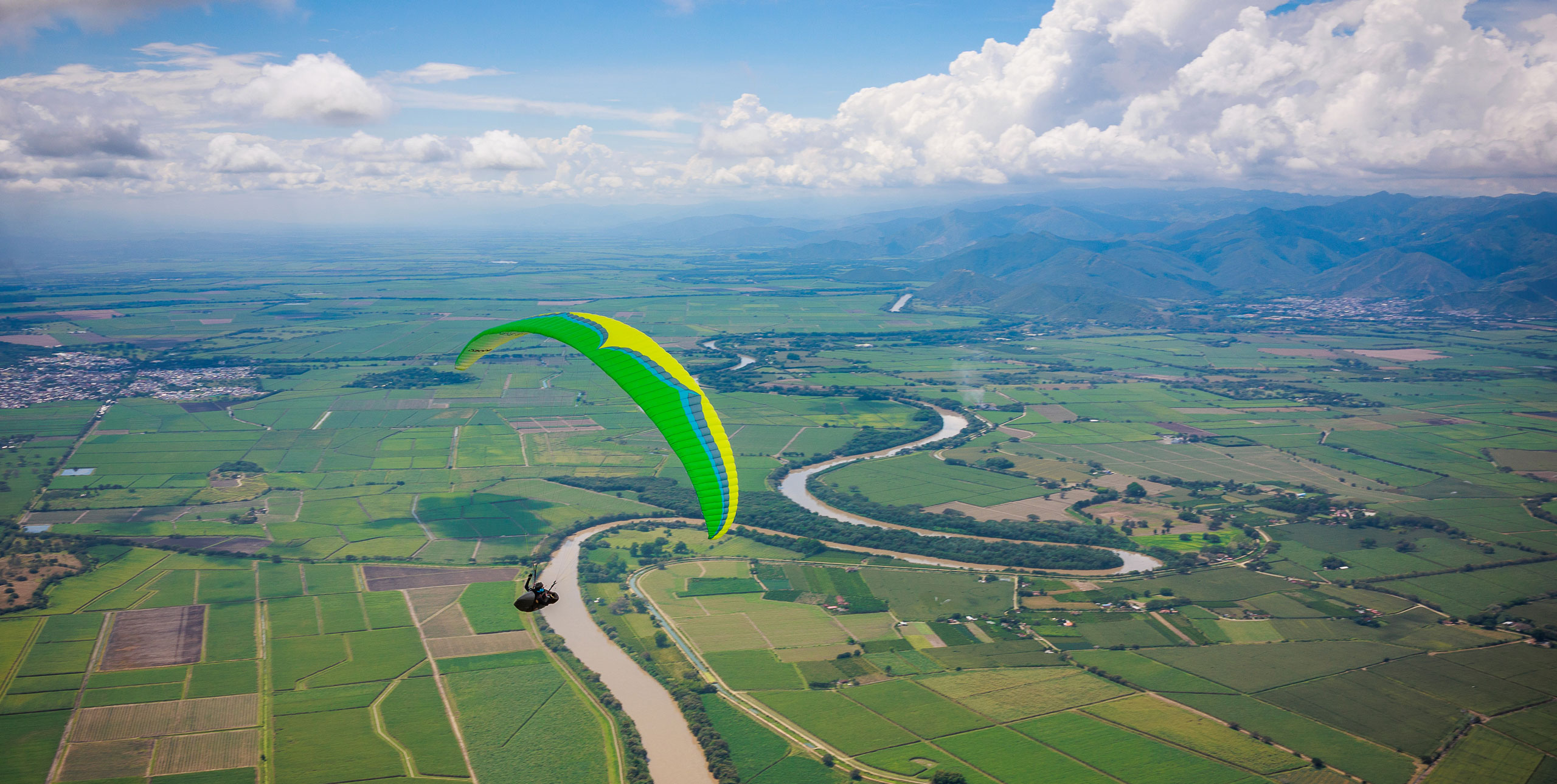 Learning thermal on a paraglider. Photo: Marcus King