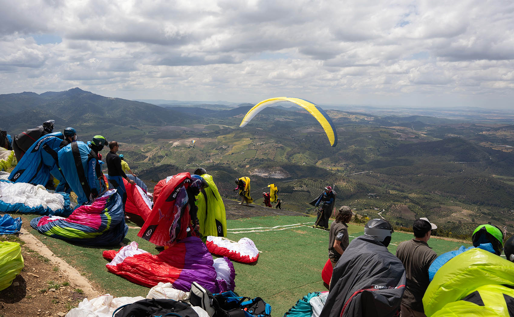 The opening day in Algodonales in southern Spain brought clear skies, moderate cloudbase, and favourable winds. Photo: Anna Berger / PWCA