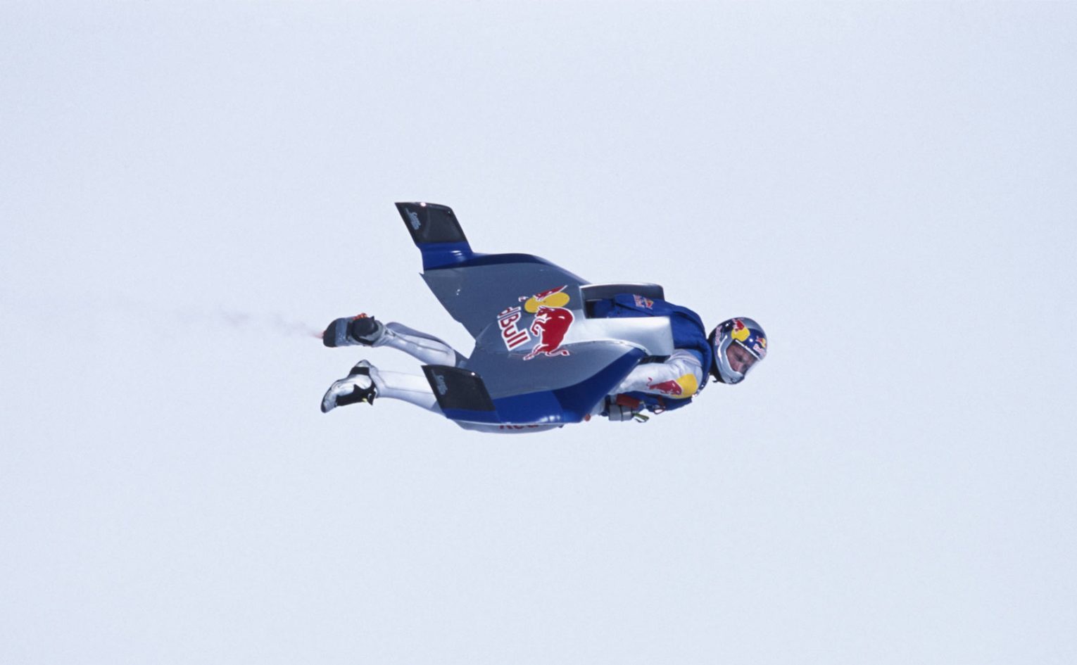 Felix Baumgartner glides across the channel in a carbon fibre wing, 2003
