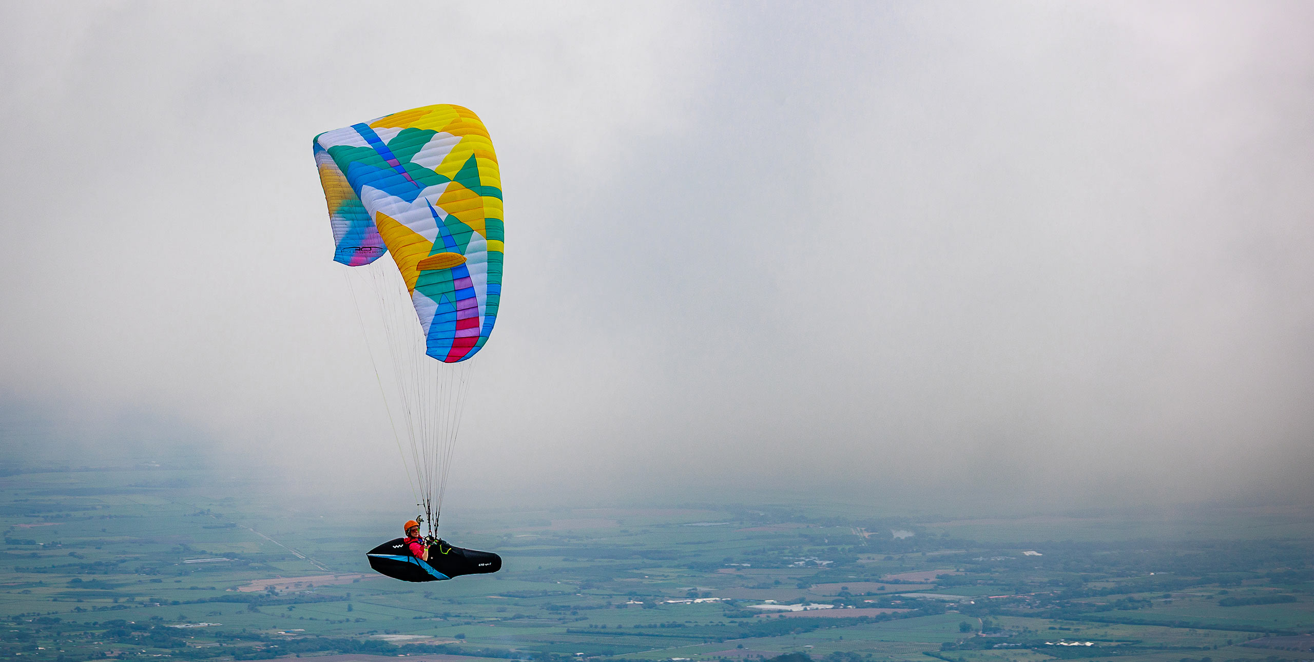 Thermalling-a-paraglider-Marcus-King