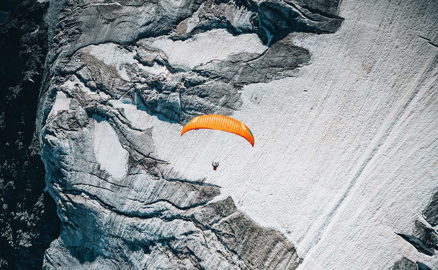 Le Petit Combin paragliding climb and fly adventure by Tim Rochas-Glacier view