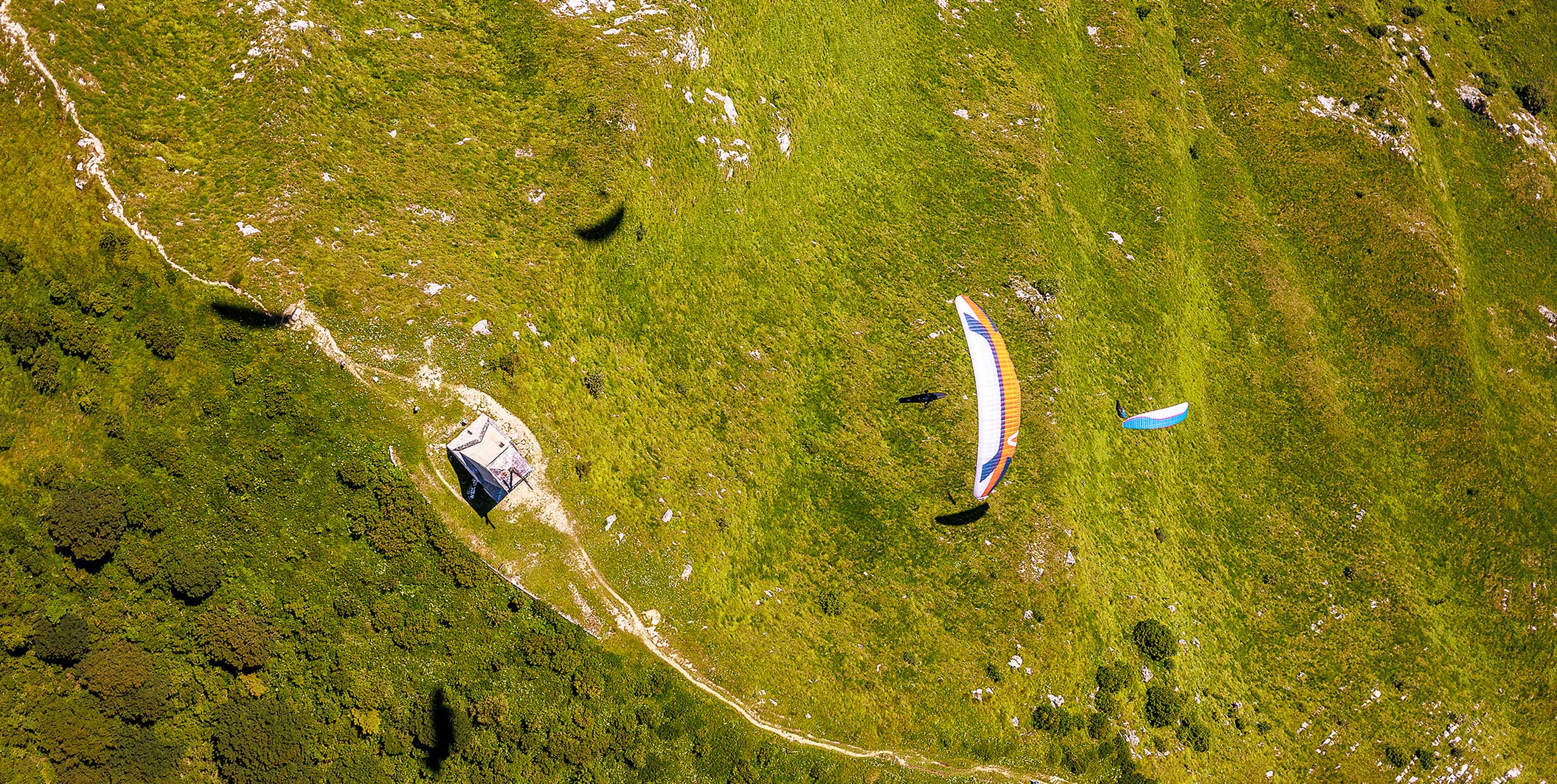 Paragliding in northern Italy