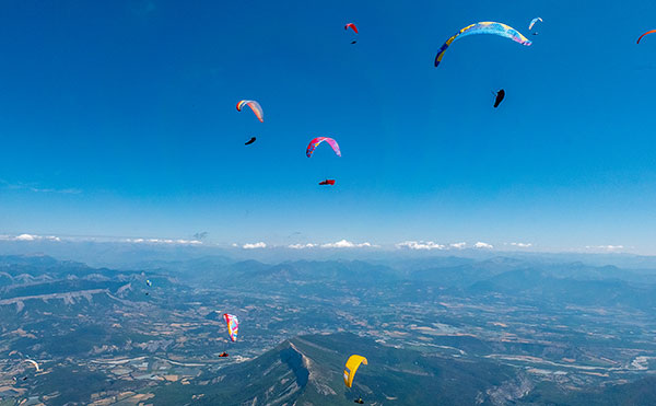 Paragliding in Chabre, France