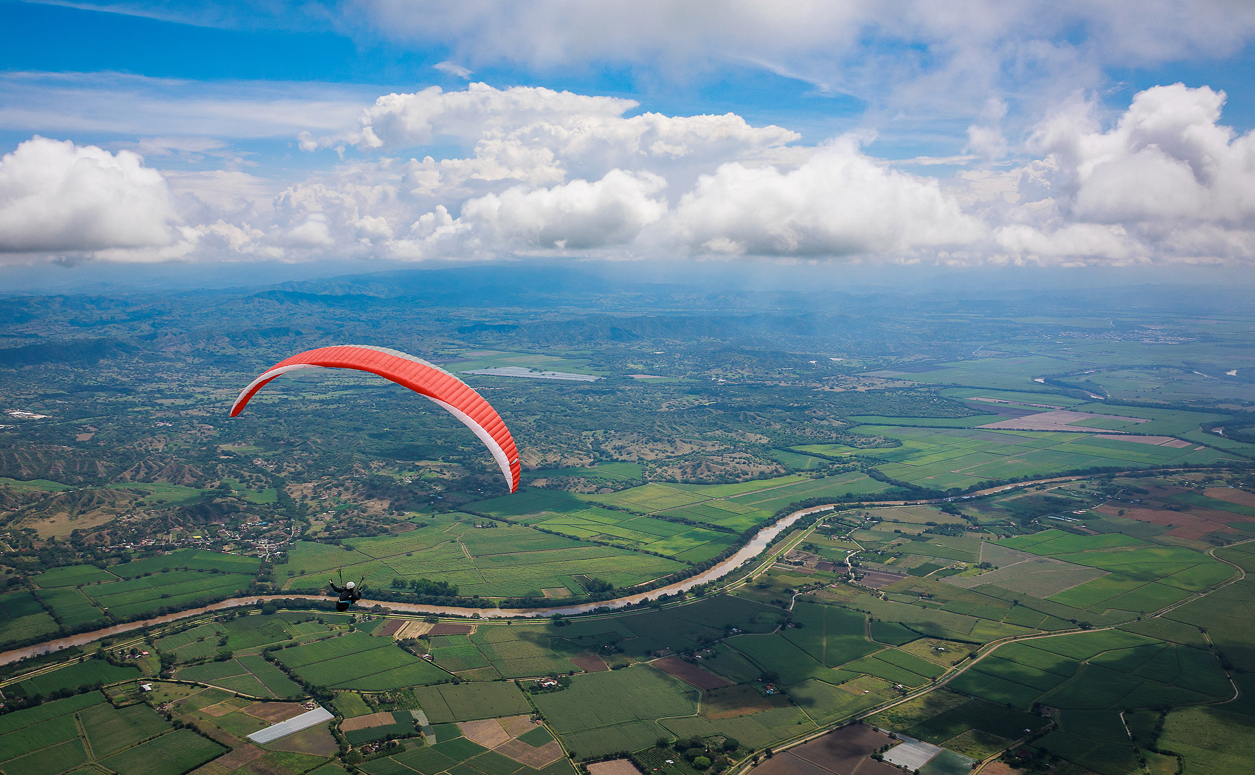 Flying near Roldanillo