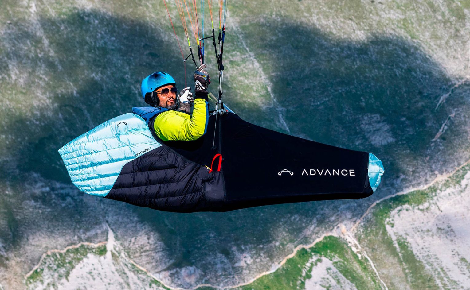 Advance Lightness 4 pod harness