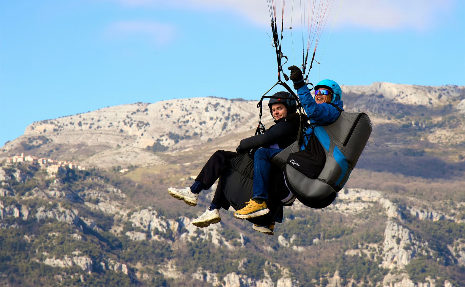 Ozone Zig tandem harness photo: Antoine Boisselier
