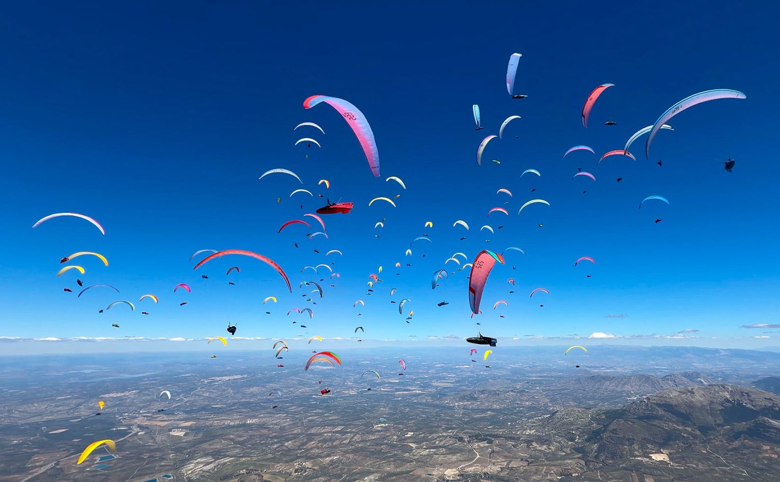 A super gaggle at the Superfinal in Pegalajar, Spain. Photo: Martin Scheel