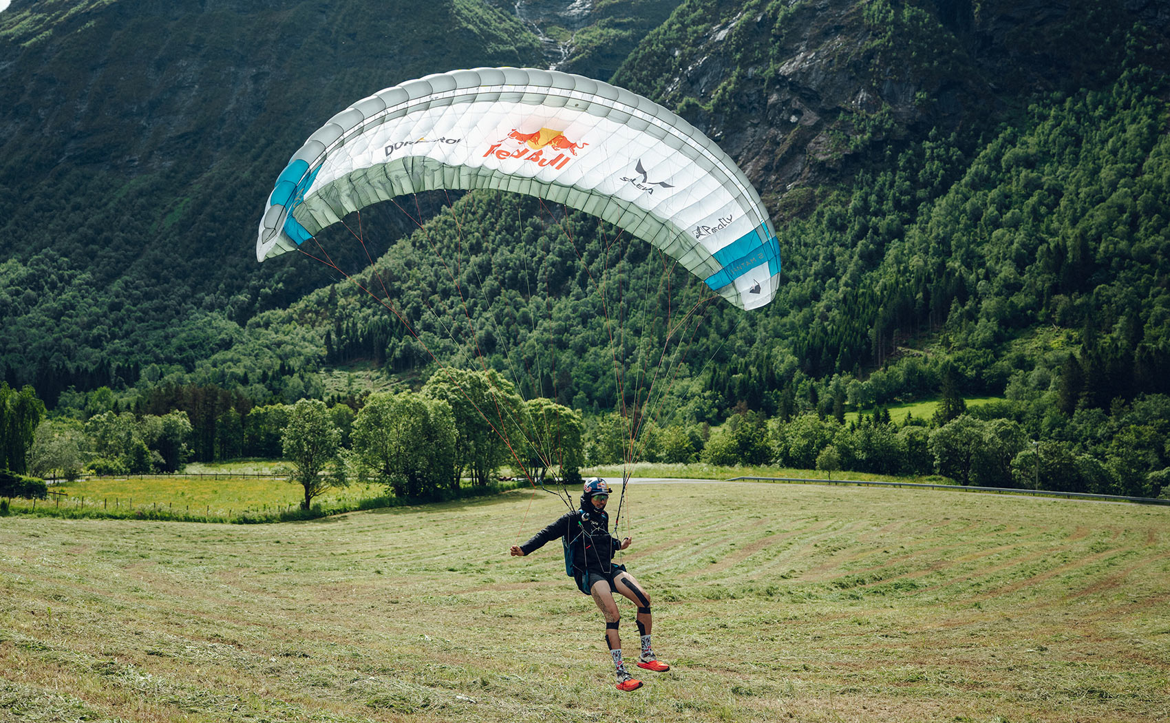 Aaron Durogati has set a new 24-hour hike-and-fly world record after climbing and flying an astonishing 19,424m of vertical ascent in a single day on Norway's Slogen mountain.