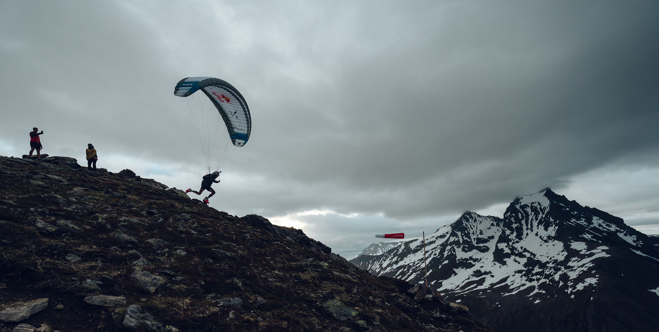 Aaron Durogati has set a new 24-hour hike-and-fly world record after climbing and flying an astonishing 19,424m of vertical ascent in a single day on Norway's Slogen mountain.