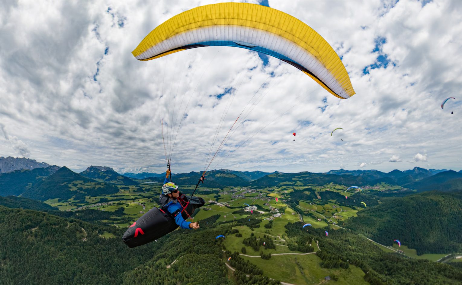 Erwin Voogt flies a MacPara Elixir at Kössen super paragliding testival